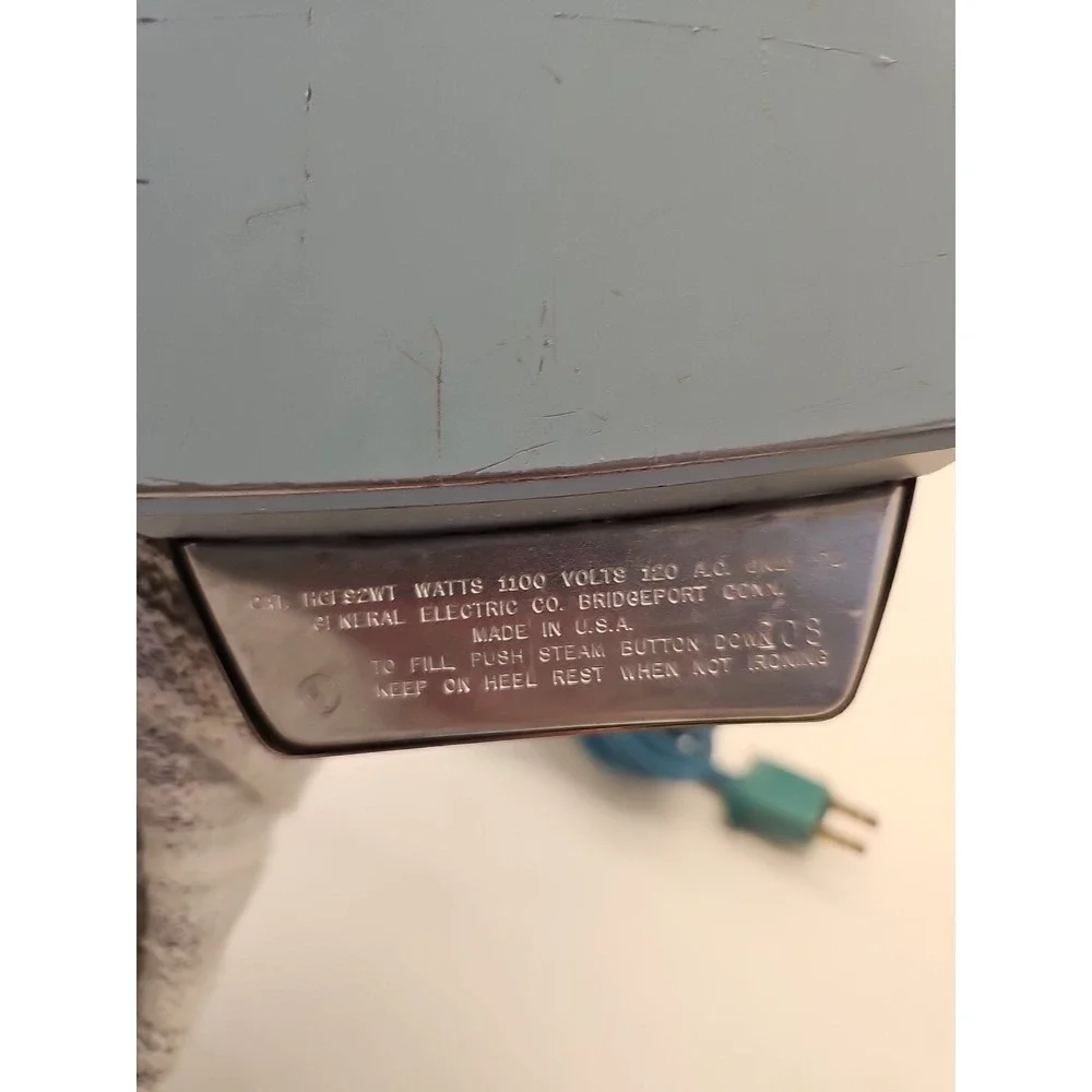 GE Electric Steam And Spray Dry Iron 701 VTG Made In America